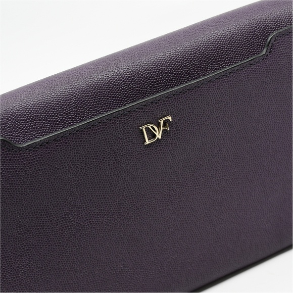 DVF Diane von Furstenberg 440 Caviar Leather Envelope Clutch in Eggplant NWT - Picture 11 of 13